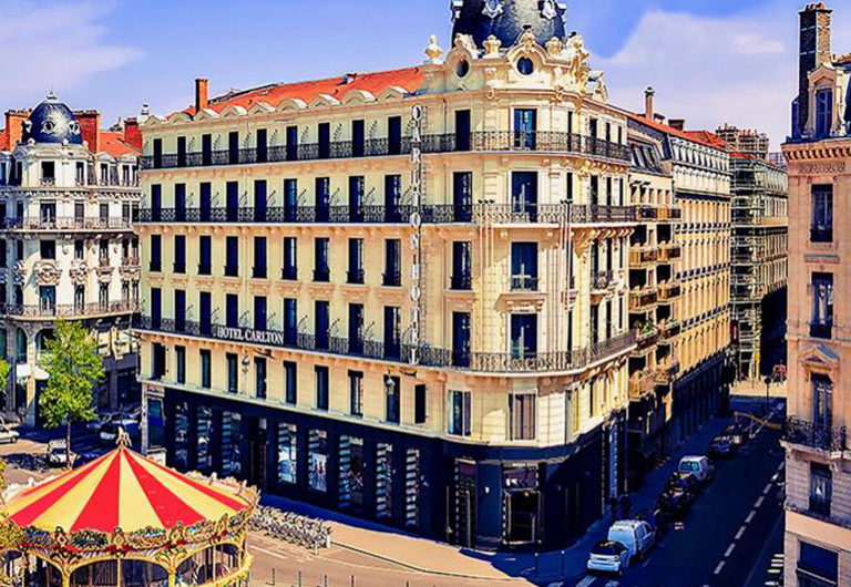 ТОП-7 лучших отелей Лиона — кулинарной столицы Франции