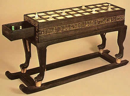 Царь Тутанхамон был похоронен с древней настольной игрой