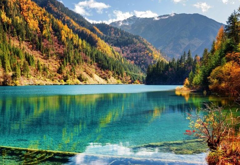 12 самых удивительных озер во всем мире