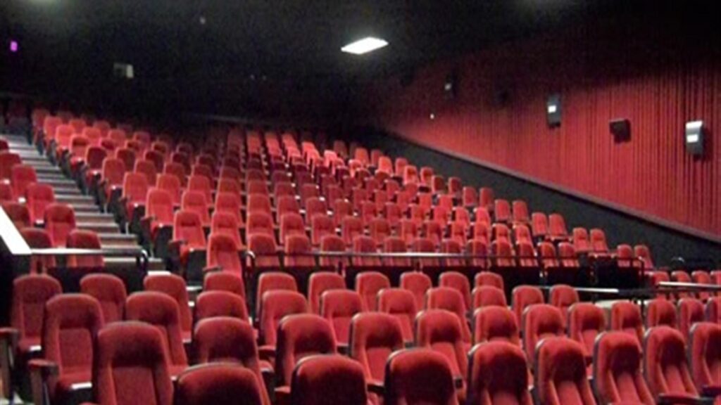 В Северной Ирландии нельзя ходить в кино по воскресеньям