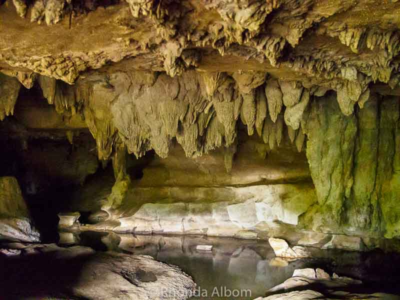 Пещеры Вайпу