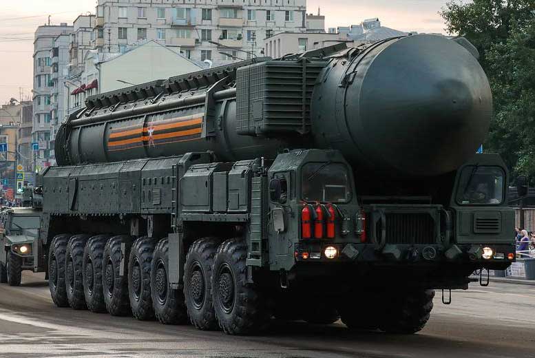Что из себя представляет новая российская ракета "Ярс"?