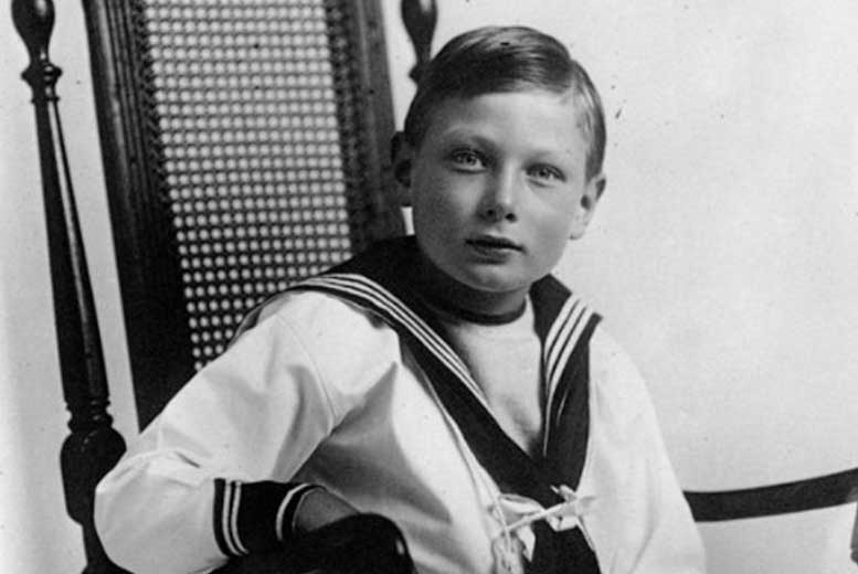 Почему принц Джон Великобританский умер таким молодым?
