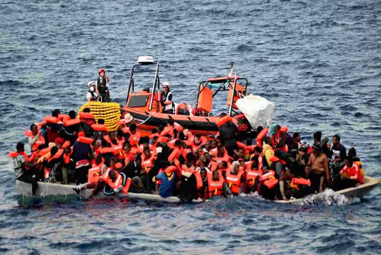 10 ливийских мигрантов задохнулись на переполненное лодке