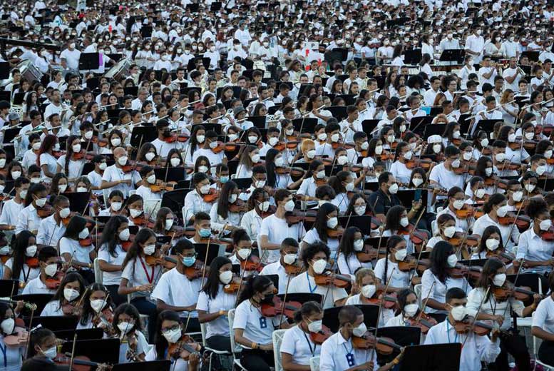Венесуэла установила рекорд, собрав самый большой в мире оркестр