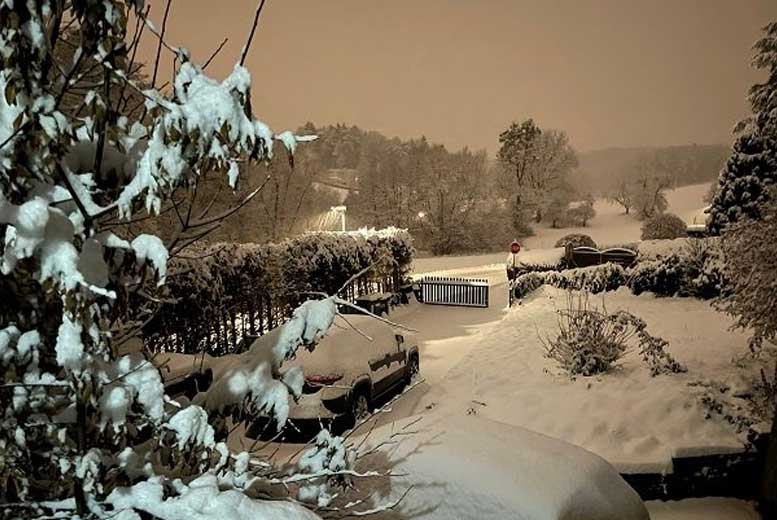 Лучшие снимки рекордного снегопада в Австрии