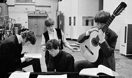 10 лучших гитарных песен The Beatles