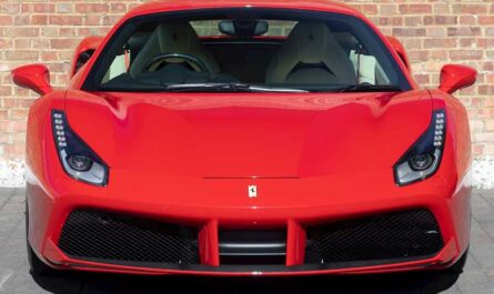 Почему большинство Ferrari красного цвета?