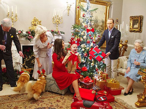 Члены королевской семьи должны взвешиваться до и после рождественского ужина