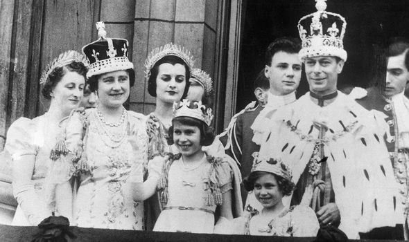 Будущая королева Великобритании присутствовала на коронации своего отца