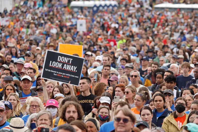 В Вашингтоне прошел марш против огнестрельного оружия