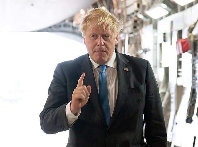 Премьер-министр Великобритании Борис Джонсон предупреждает об "усталости от Украины"
