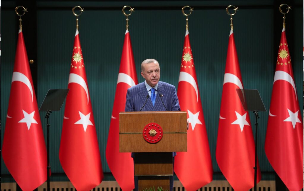 Турция назвала позицию Швеции по курдам "неуважением"