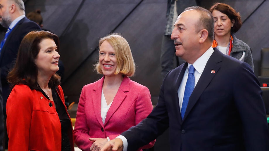 Турция и Швеция могут договориться о более регулярной дипломатической работе