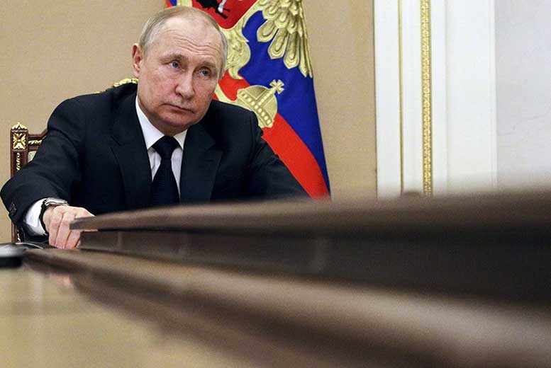 Путин предложил Западу сразиться с Россией на поле боя: "Пусть попробуют!"
