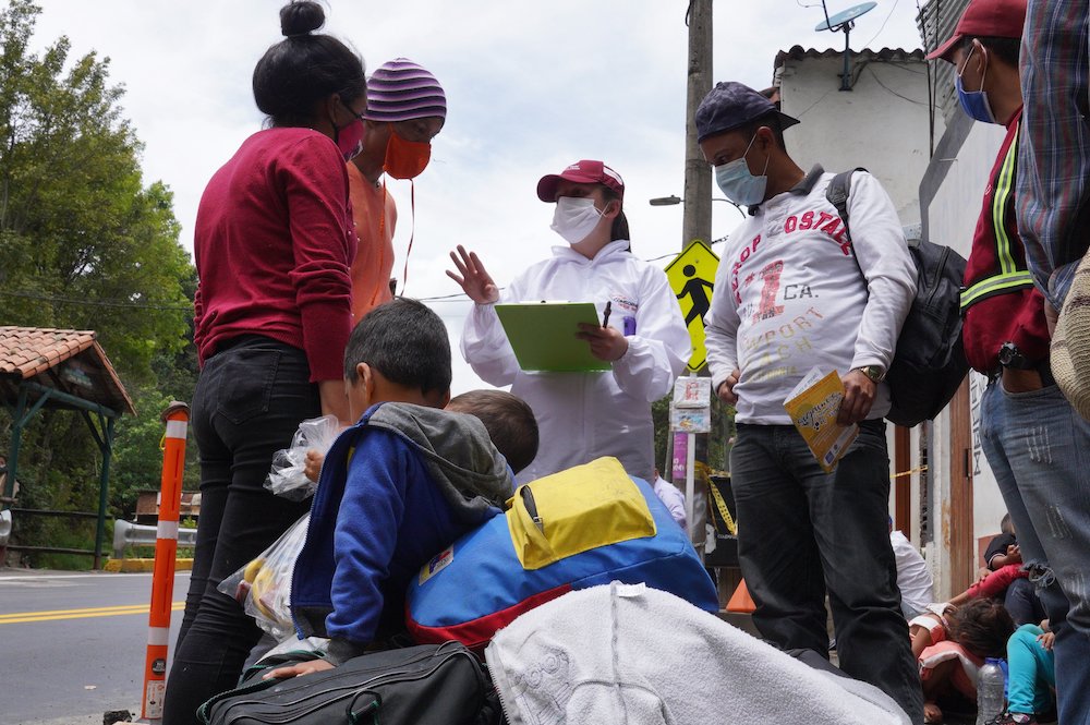 Поток беженцев из Венесуэлы во время пандемии снова ускорился