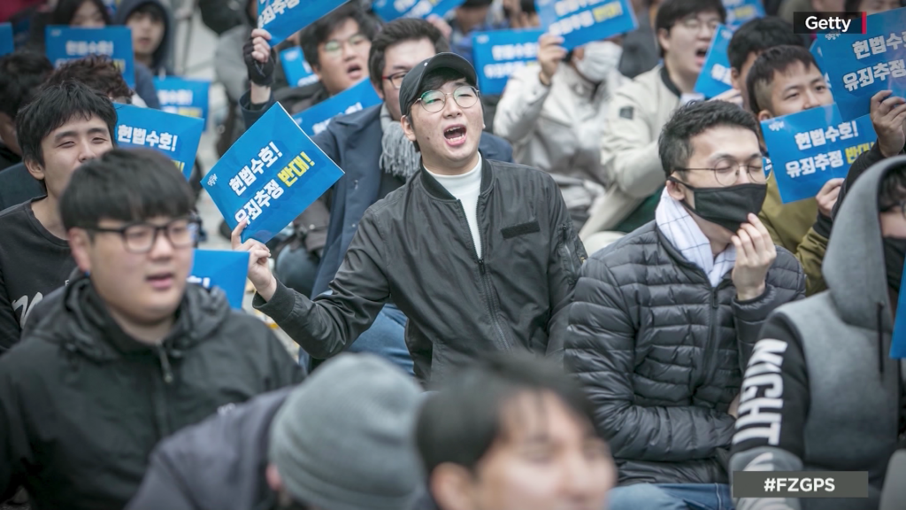 Молодые мужчины в Южной Корее более антифеминистичны, чем их отцы