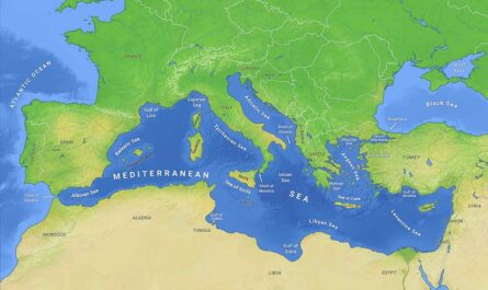 Сколько стран находятся на побережье Средиземного моря?