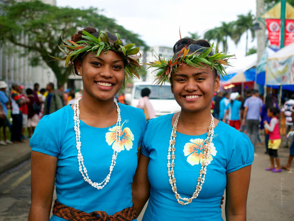 Сува - столица Фиджи с населением 180000 человек