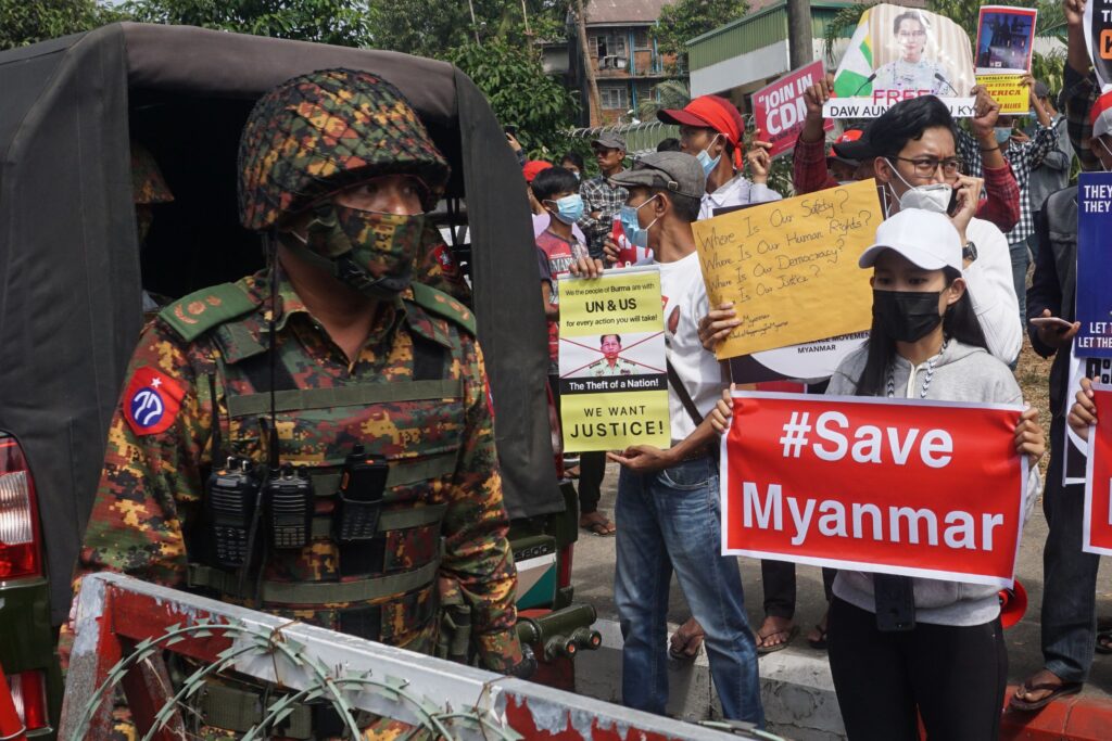 Экономическая война в Мьянме