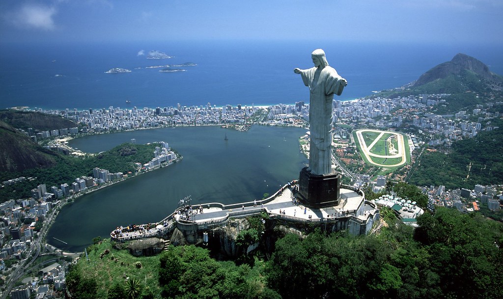 Статуя Христа-Искупителя (30 м) - Бразилия