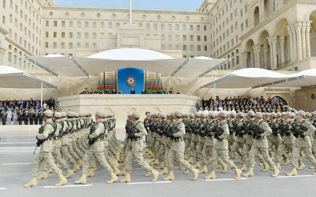 В 1994 году началось перевооружение азербайджанской армии