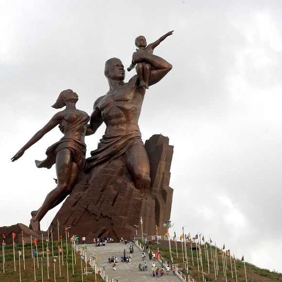 Монумент африканского возрождения (49 м) - Сенегал