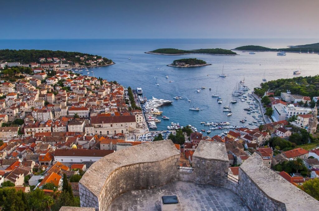 Хорватское побережье насчитывает более 1000 островов