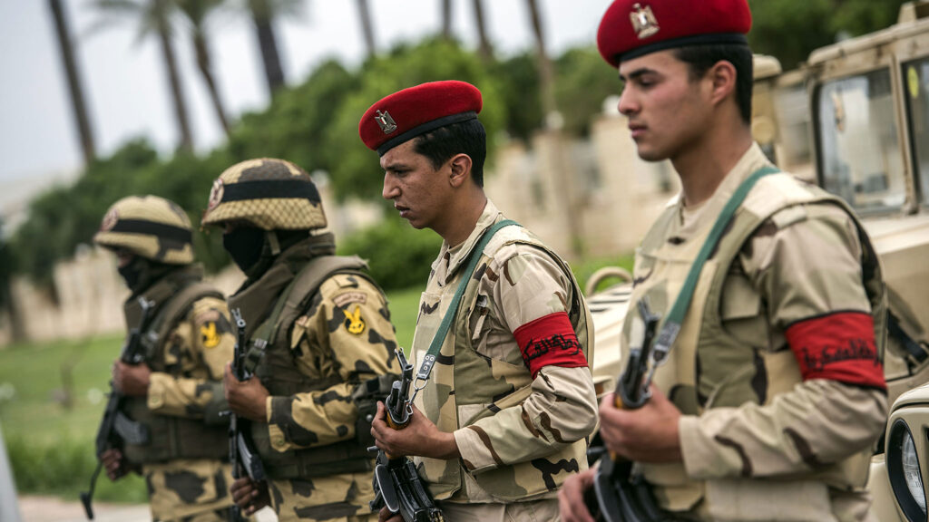 В армию Египта призывают в возрасте от 18 до 30 лет