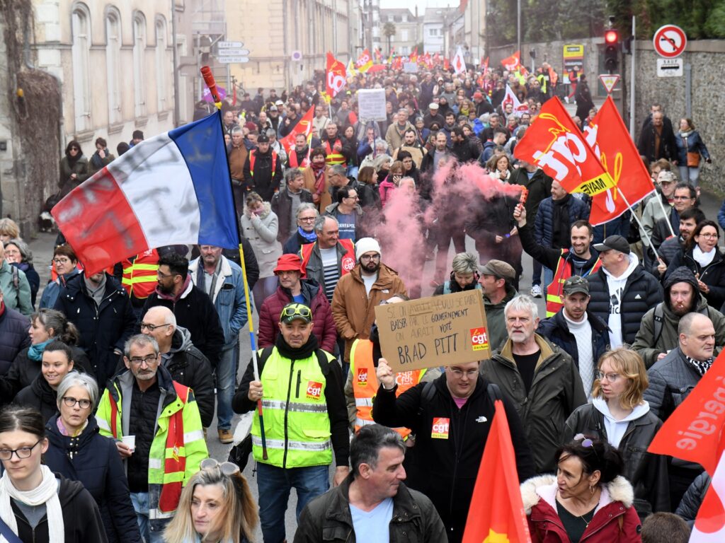 Митинг против пенсионной реформы в Париже