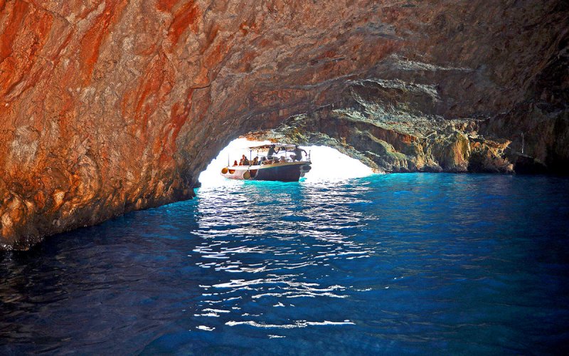 Голубая пещера, полуостров Луштица