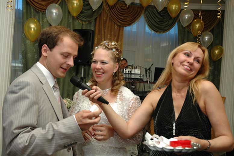 Что нужно знать о найме тамады на свадьбу в Москве и МО