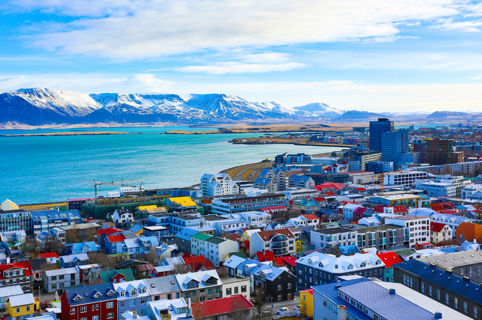 Исландия: ВВП - $30,57 млрд, население - 373 тыс