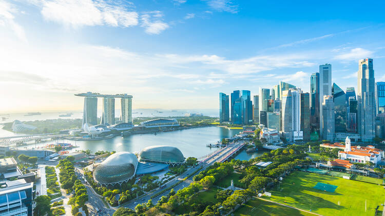 Сингапур: ВВП - $497,35 млрд, население - 5,45 млн
