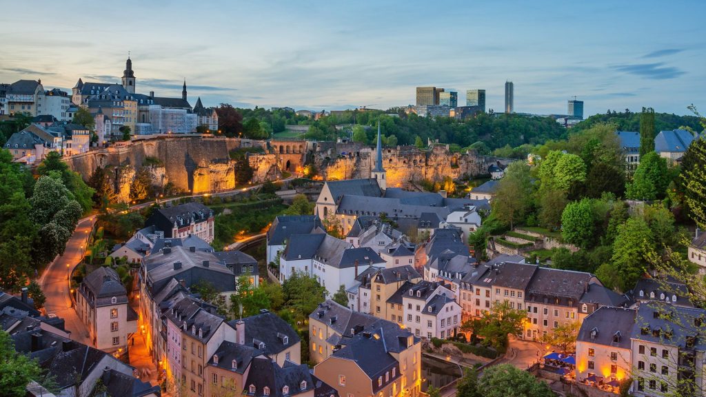 Люксембург: ВВП - $89,1 млрд, население - 639 тыс