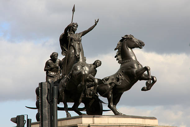 Статуя Боудикки в Лондоне
