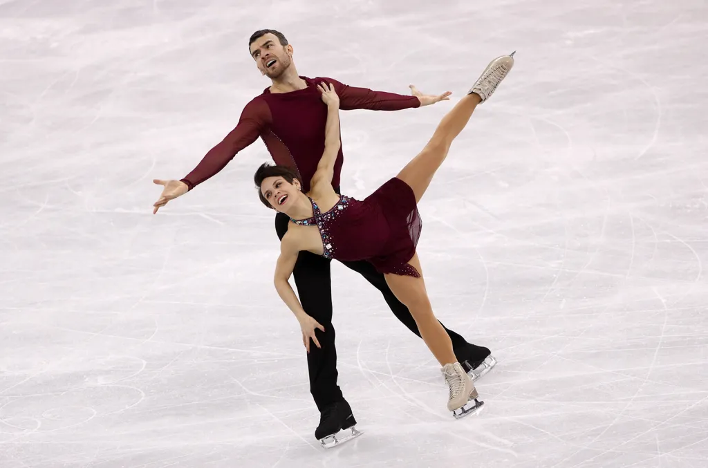 10 лучших канадских фигуристов и фигуристок всех времен