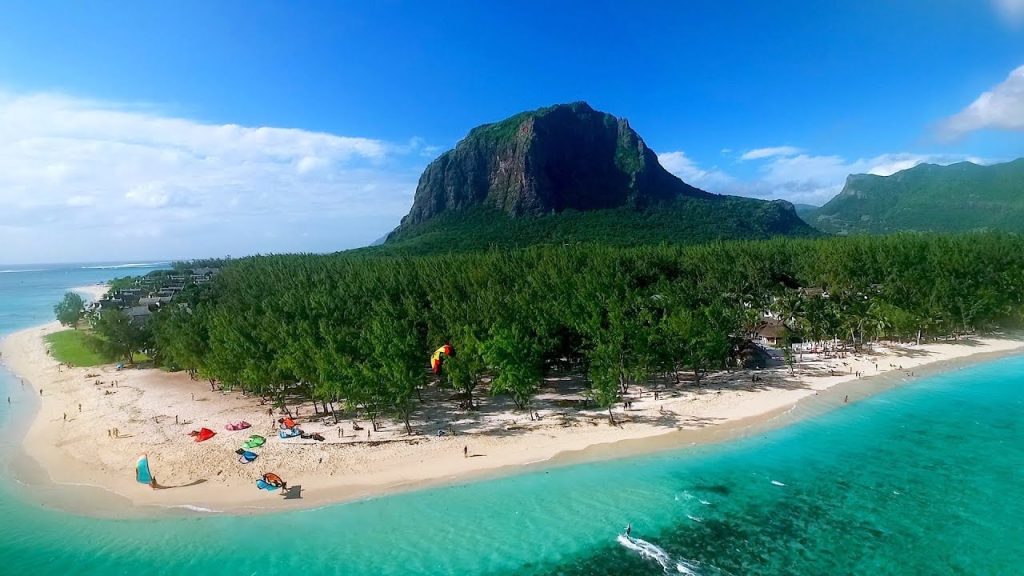 ТОП-20 лучших стран для отдыха в апреле