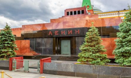 Почему закрыли Мавзолей