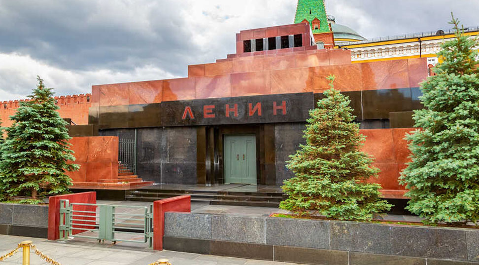 Почему закрыли Мавзолей