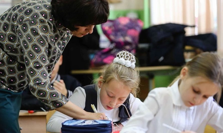 Школьный дефицит: почему Россия теряет учителей и будущее образования