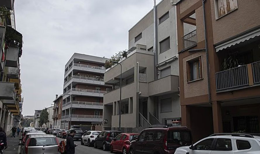 Сексуальная модель убита на своём балконе: бойфренд перерезал себе горло