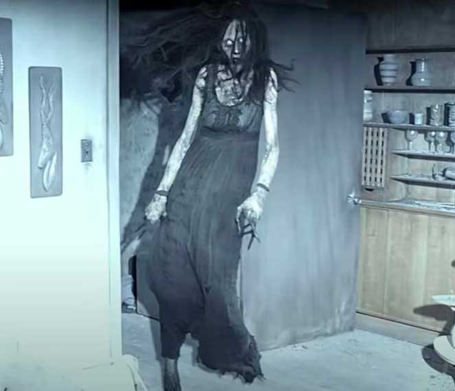 10 фильмов ужасов с сексуальными девушками в черном платье