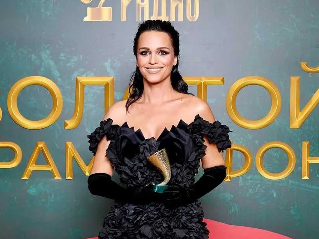 15 самых красивых певиц России старше 45 лет - как они выглядят