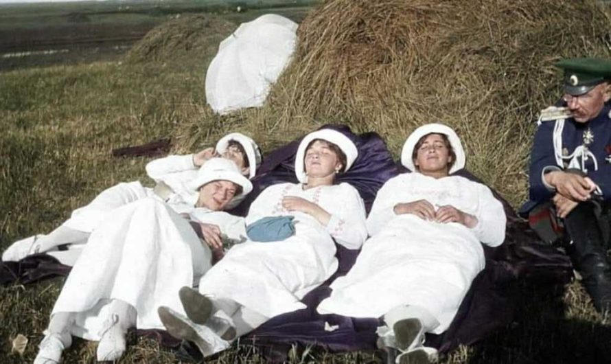 15 редких фото семьи Романовых перед смертью