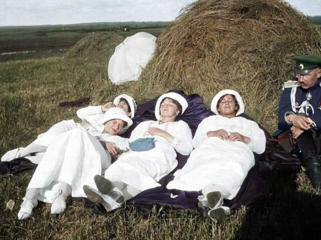 15 редких фото семьи Романовых перед смертью