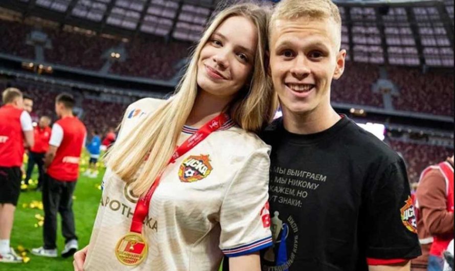 10 самых красивых девушек футболистов России