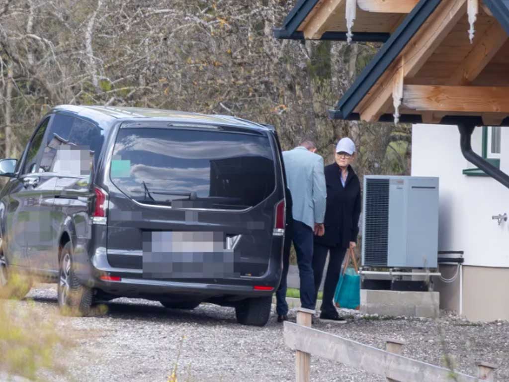 7 редких фото Сары Фергюсон после скандала с Эпштейном