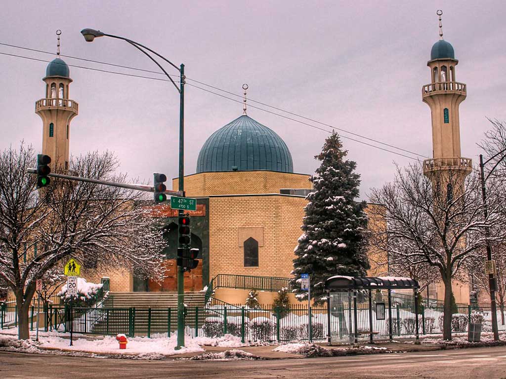 Chicago mosque city skyline