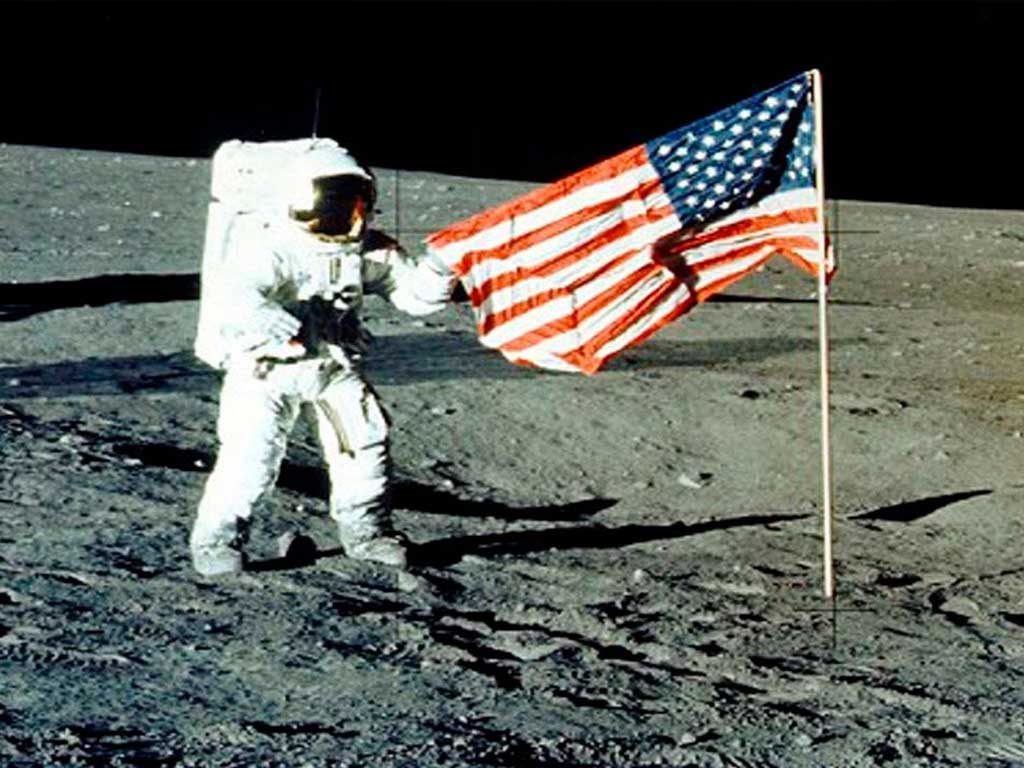 Флаг США на Луне: от символа «Аполлона» к новой борьбе за космос